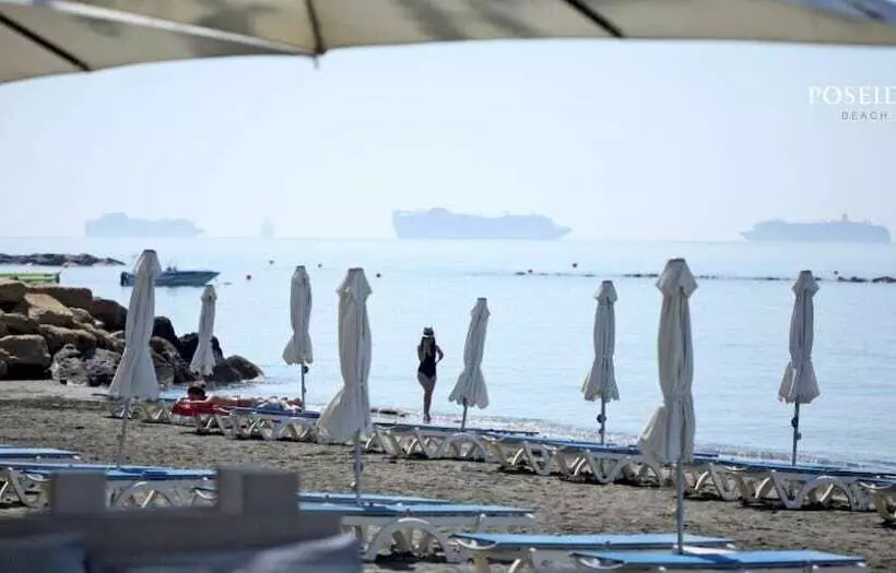 هتل Poseidonia Beach