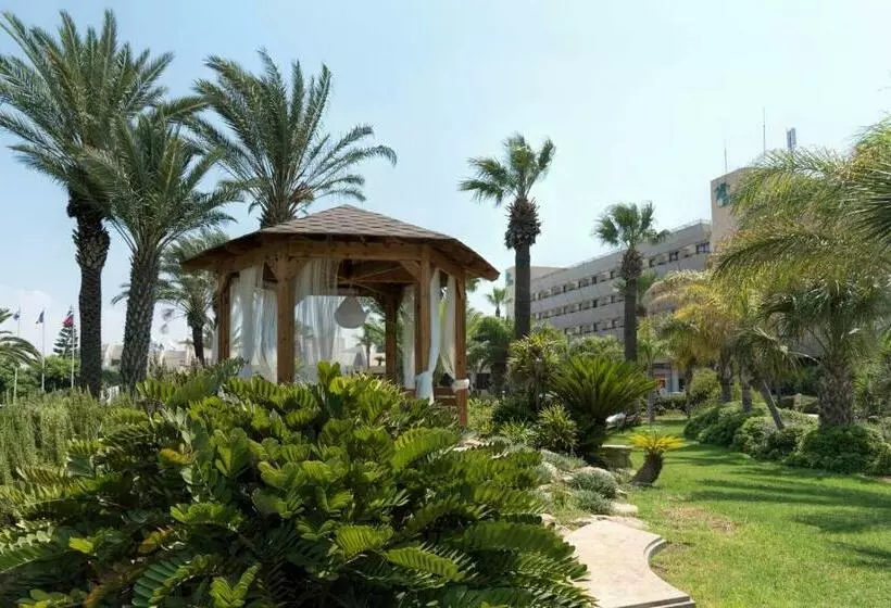 Palm Beach Hotel & Bungalows