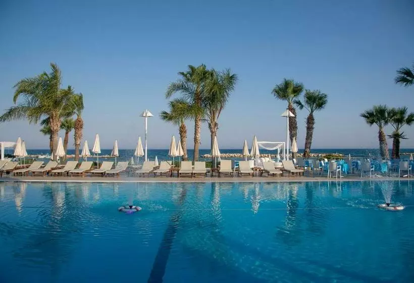 Palm Beach Hotel & Bungalows