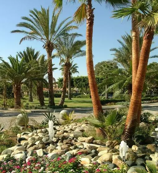 Palm Beach Hotel & Bungalows