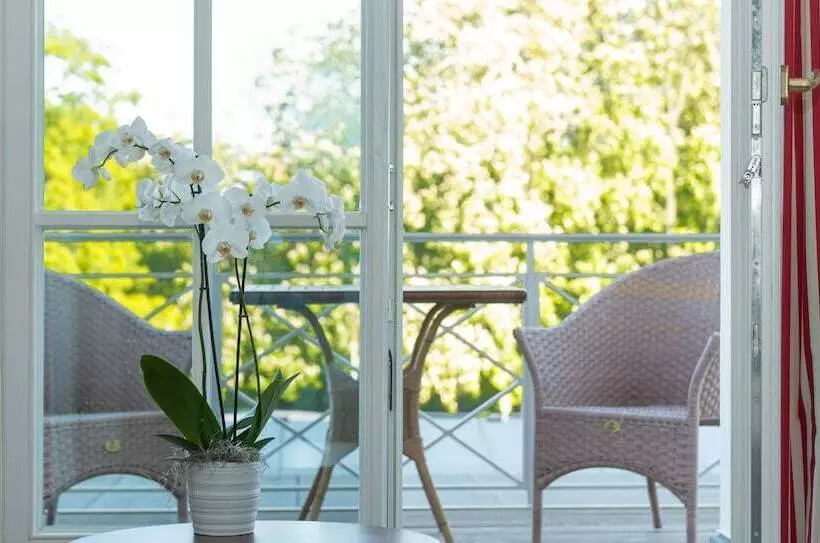 酒店 Arosa Travemunde