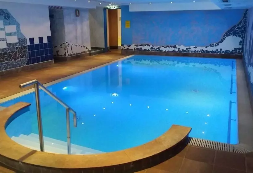 Land Gut Hotel Zum Alten Forsthaus   Aufladestation Für Elektroautos