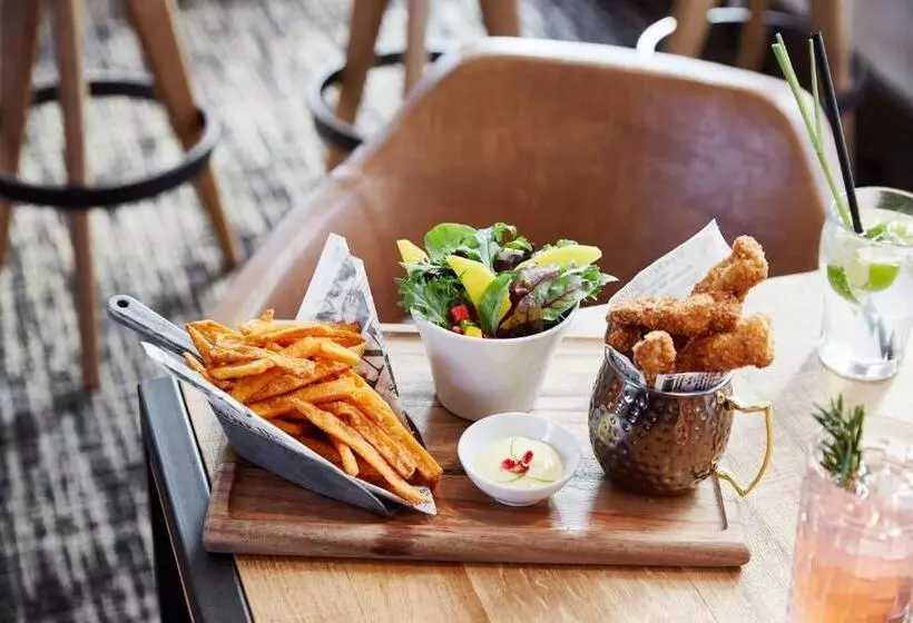 Lindner Hotel Cologne City Plaza, Part Of Jdv By Hyatt