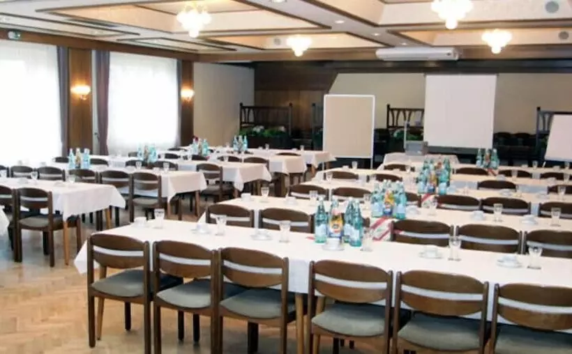 בית מלון כפרי Restaurant Zum Jägerheim