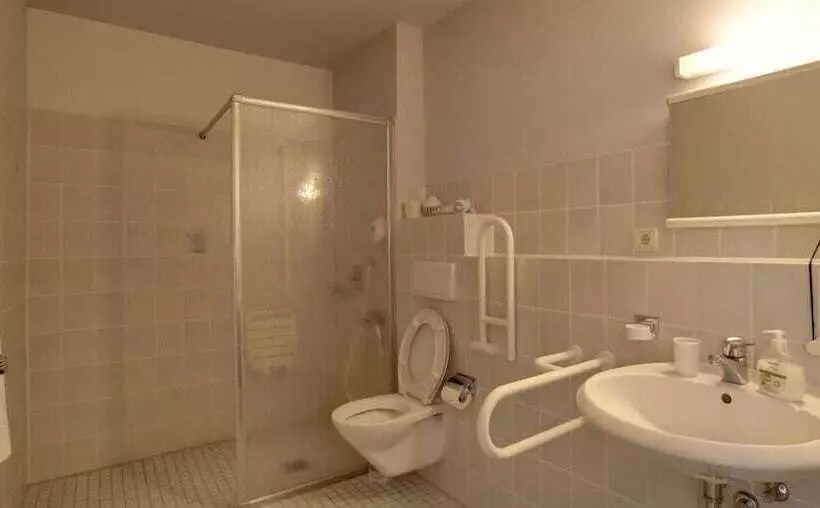 בית מלון כפרי Restaurant Zum Jägerheim