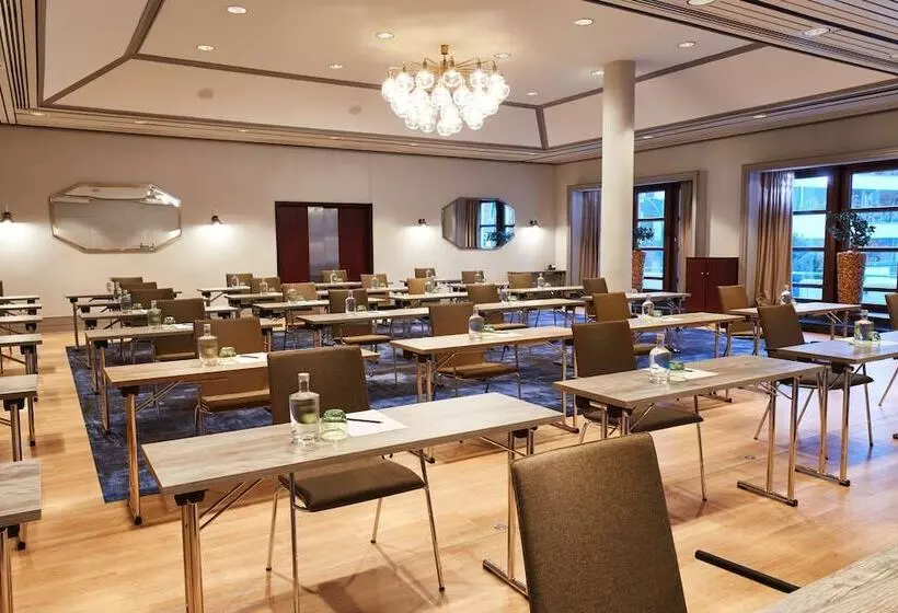 هتل Steigenberger Conti Hansa