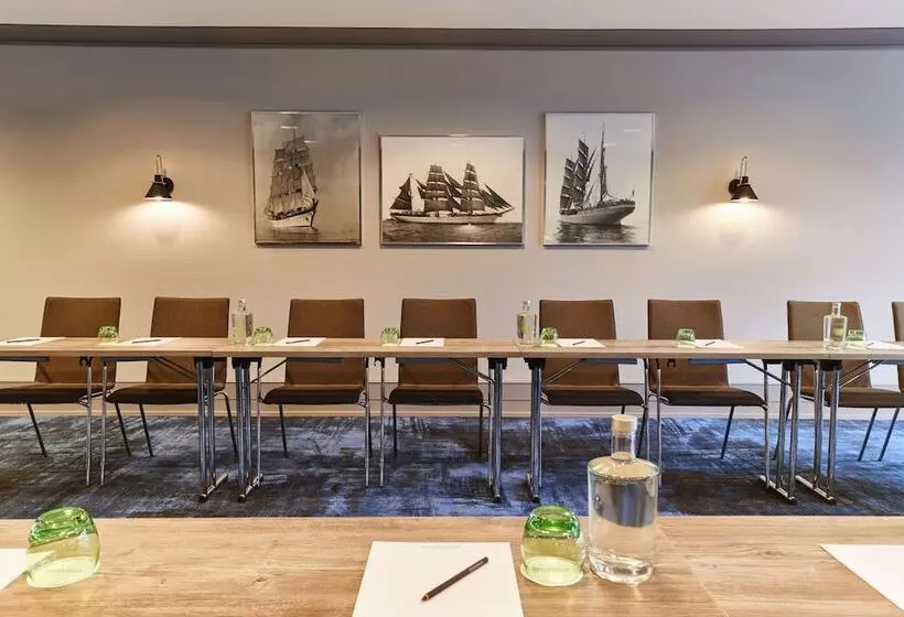 هتل Steigenberger Conti Hansa