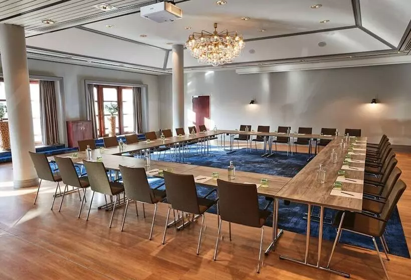 هتل Steigenberger Conti Hansa