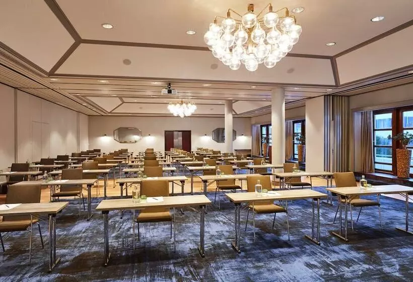 هتل Steigenberger Conti Hansa