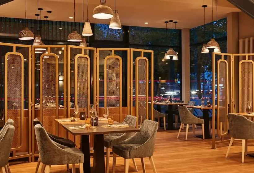 هتل Steigenberger Conti Hansa