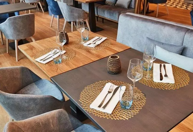 هتل Steigenberger Conti Hansa