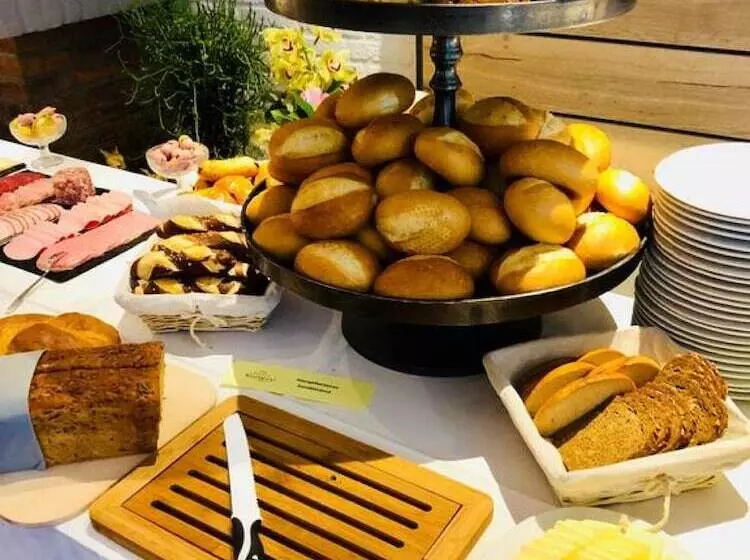 Отель Wiesengrund Business & Boutique