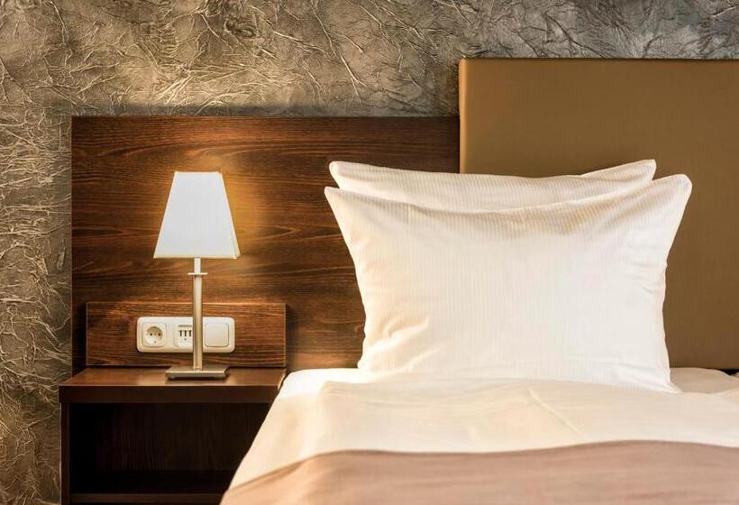 فندق Wyndham Garden Kassel