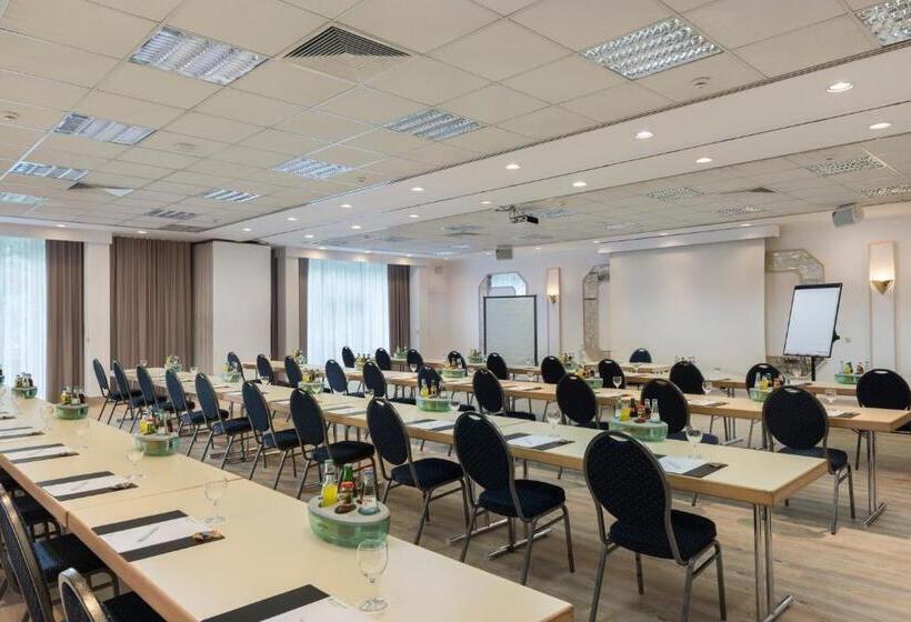 فندق Wyndham Garden Kassel