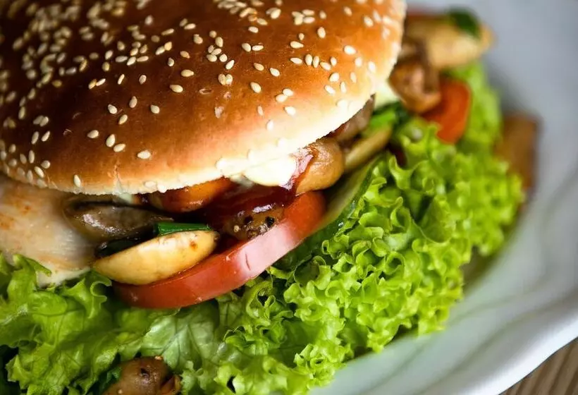 酒店 Zur Burg Sternberg