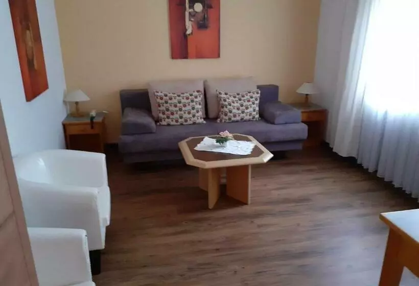 Land Gut Hotel Zum Alten Forsthaus   Aufladestation Für Elektroautos