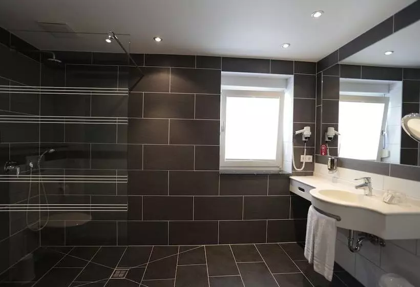 Akzent Hotel Berg S Alte Bauernschänke Wellness Und Wein