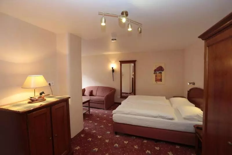 Akzent Hotel Berg S Alte Bauernschänke Wellness Und Wein