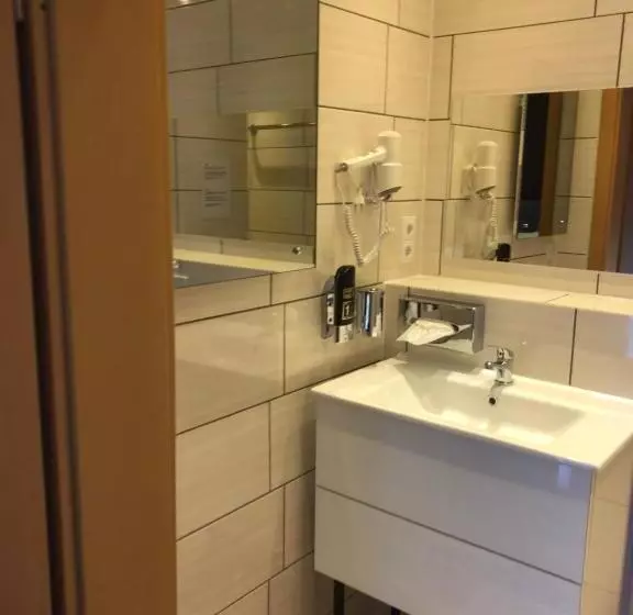 هتل Alte Thorschenke