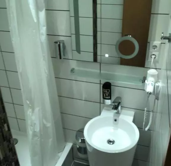 هتل Alte Thorschenke