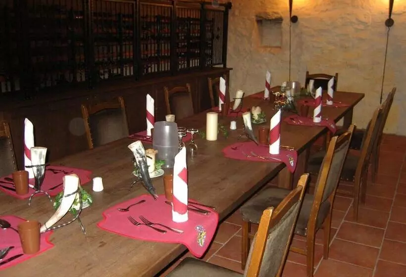 Burghotel Staufenberg