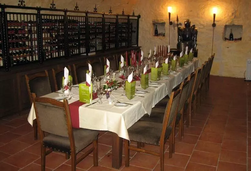 Burghotel Staufenberg