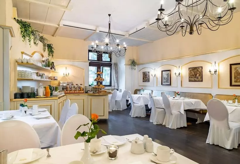 Burghotel Staufenberg