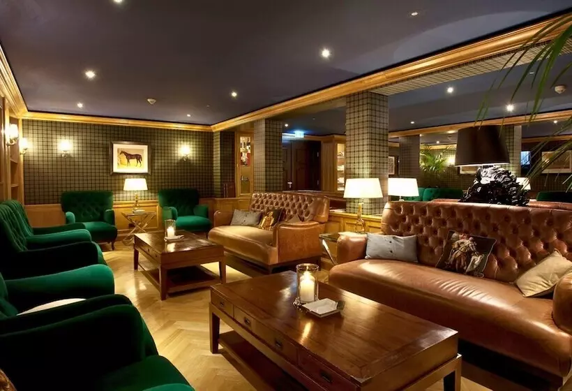 Hotelli Hilton Frankfurt Gravenbruch
