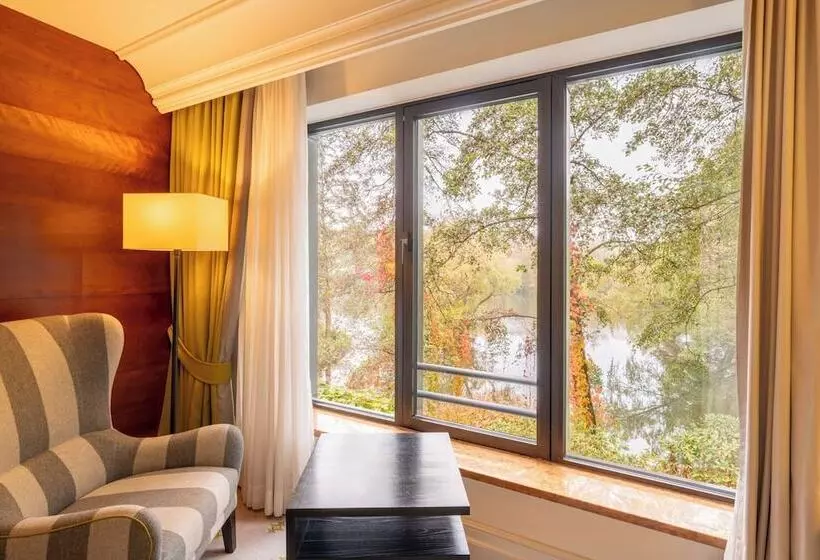 Hotelli Hilton Frankfurt Gravenbruch