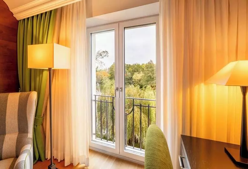 Hotelli Hilton Frankfurt Gravenbruch