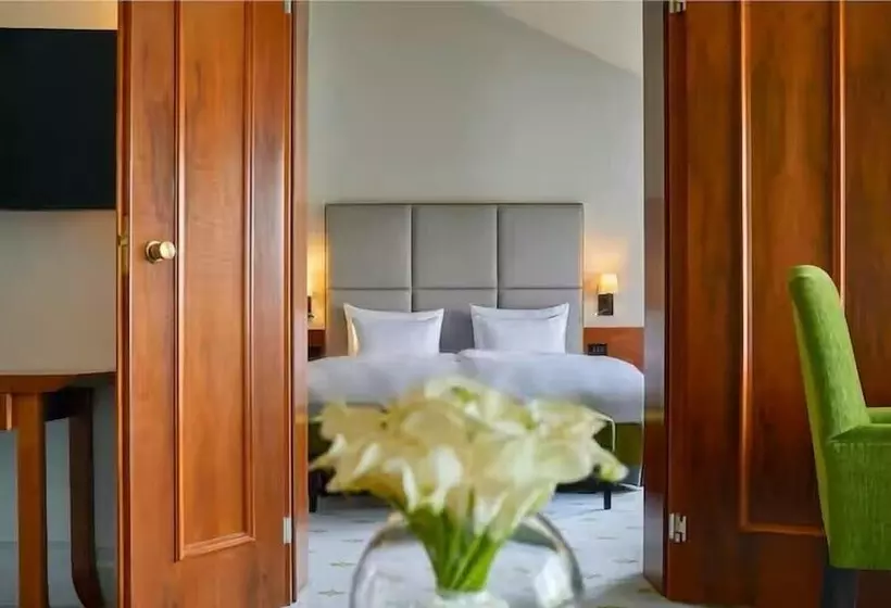 Hotelli Hilton Frankfurt Gravenbruch