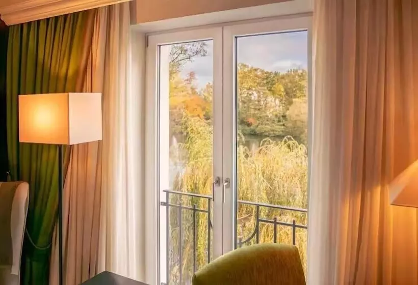 Hotelli Hilton Frankfurt Gravenbruch