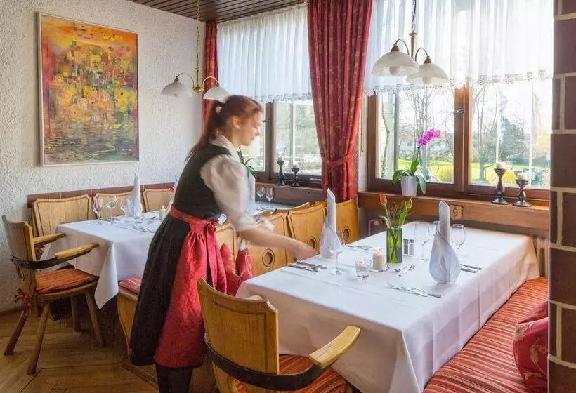 Invite Hotel Löwen Freiburg