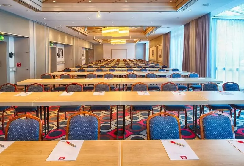 Leonardo Hotel Karlsruhe