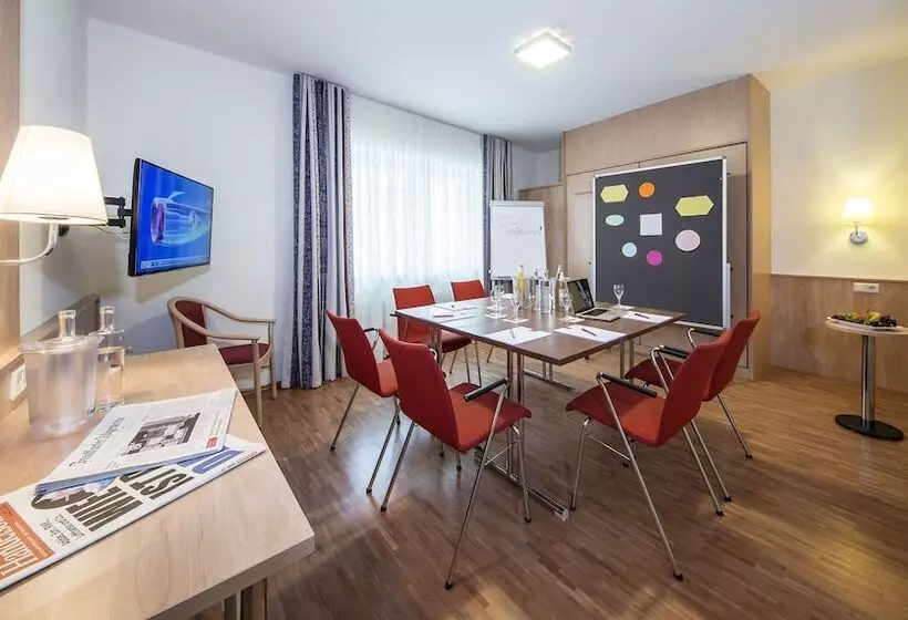 Отель Lowengarten