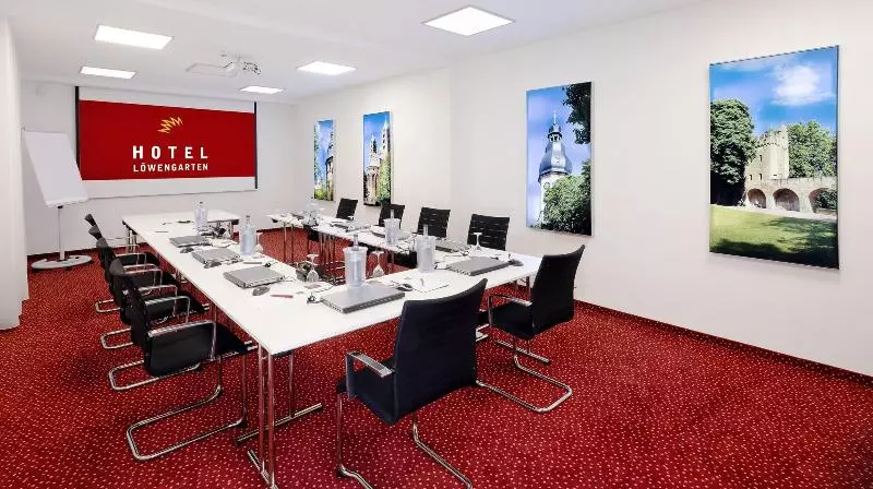 Отель Lowengarten