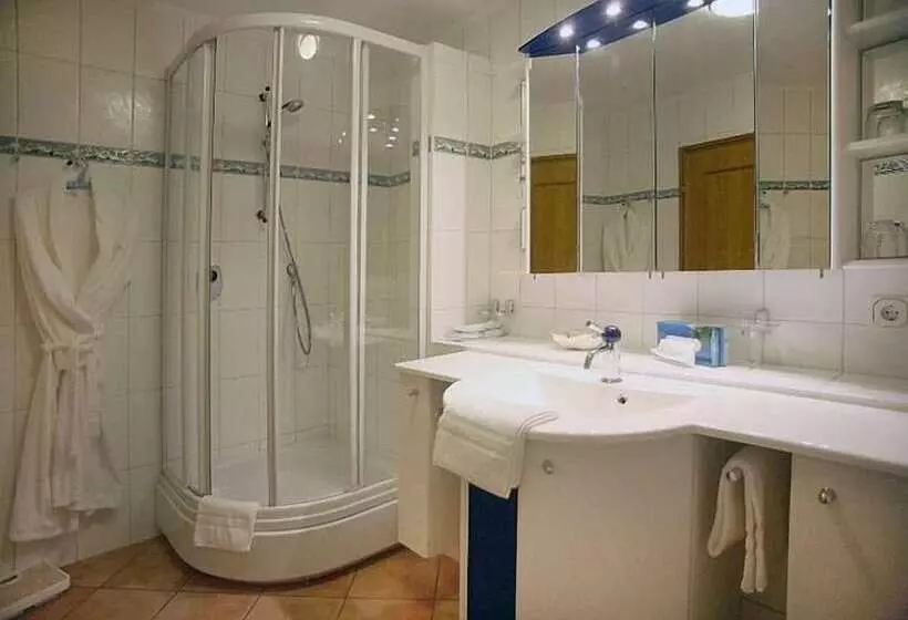 בית מלון כפרי Nicolay Zur Post