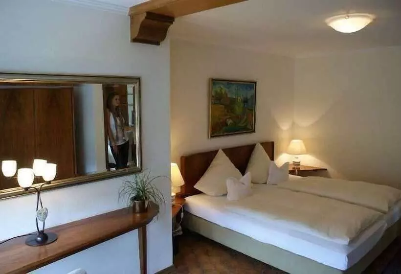 בית מלון כפרי Nicolay Zur Post