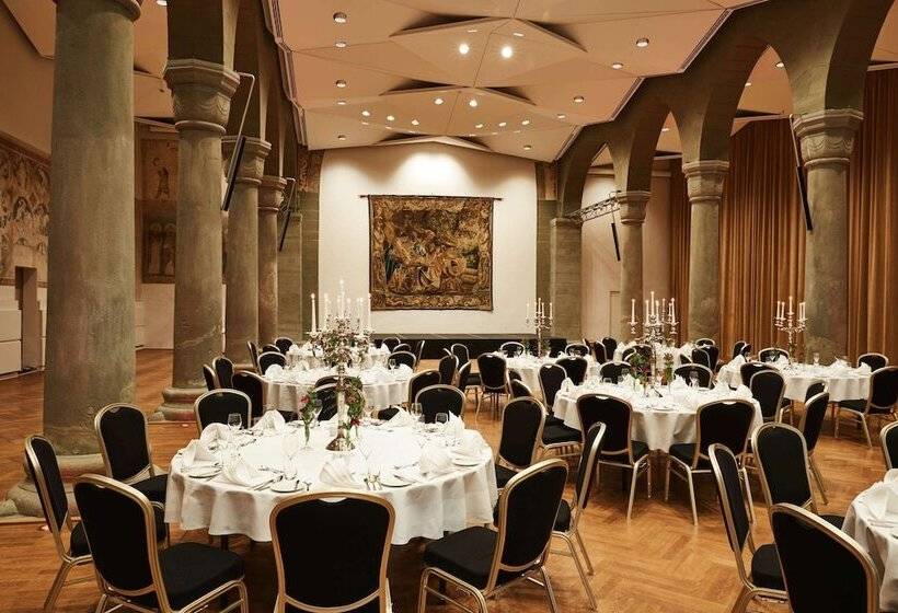 Отель Steigenberger Insel