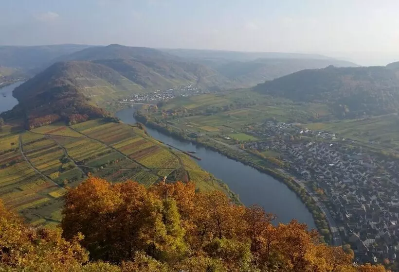 בית מלון כפרי Weinhaus Berg