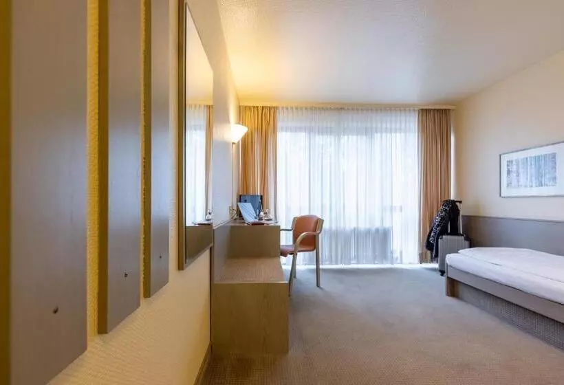 汽车旅馆  Baden Baden