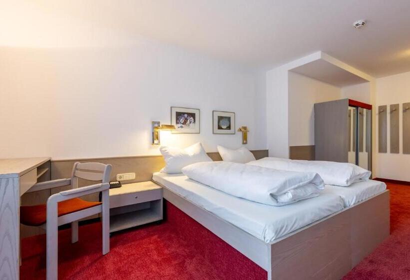 مُتل Baden Baden