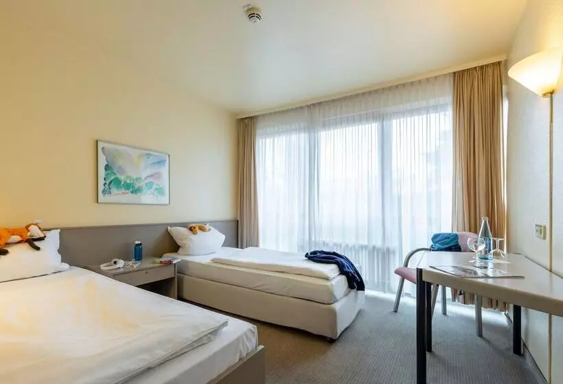 汽车旅馆  Baden Baden