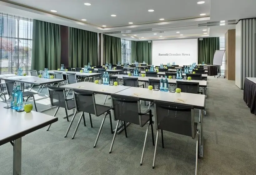 ホテル Barceló Dresden Newa