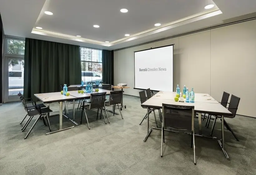 ホテル Barceló Dresden Newa