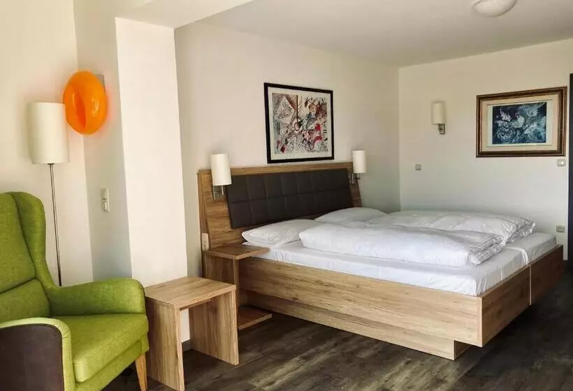 Hotel Berg Gasthof Hötzelein