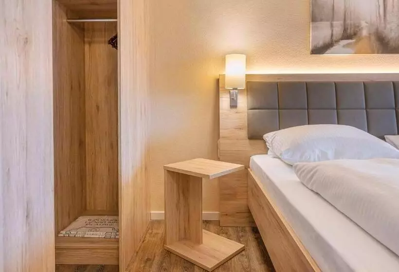 Hotel Berg Gasthof Hötzelein