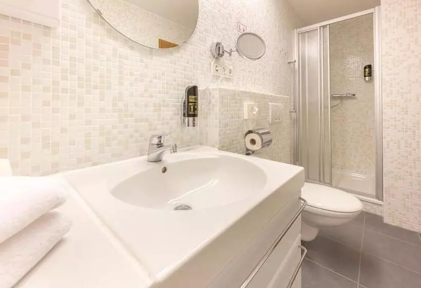 Hotel Berg Gasthof Hötzelein