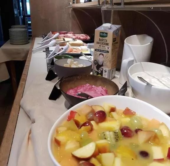 Hotel Berg Gasthof Hötzelein