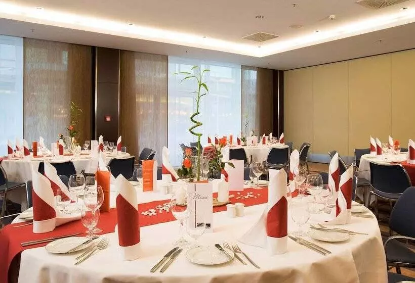 فندق Occidental Dresden Newa